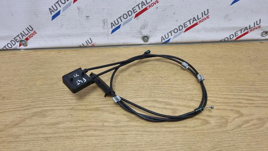 Motora pārsega slēdzenes atvēršanas trose 7300571
