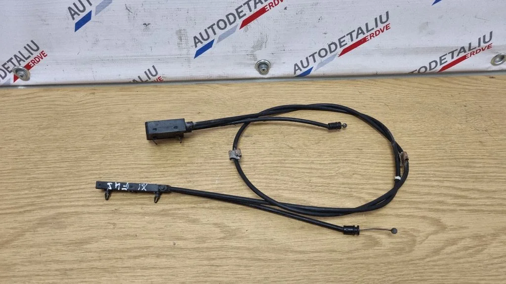 Motora pārsega slēdzenes atvēršanas trose 7300571