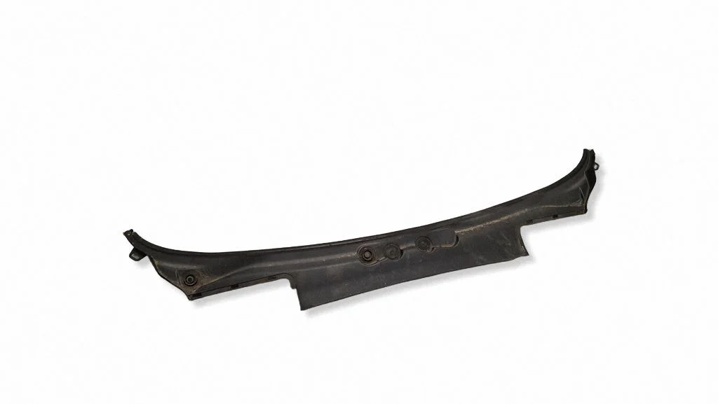 Wiper trim 7206136