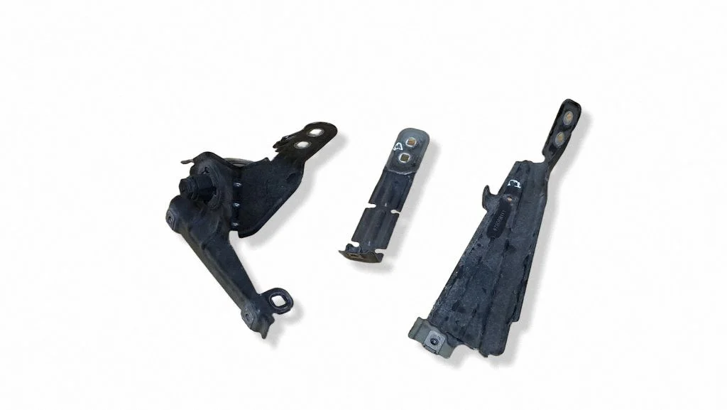 Fender mounting bracket 7267326