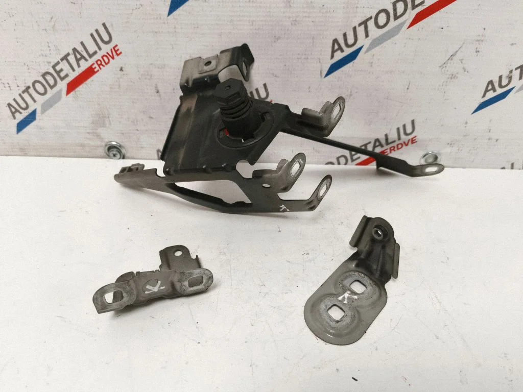 Fender mounting bracket 7230583