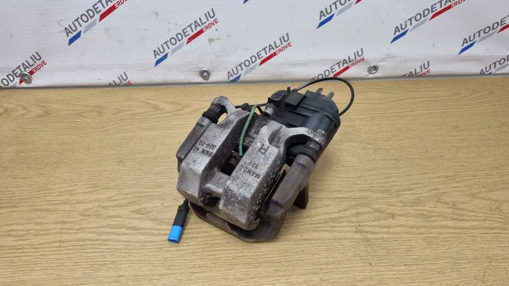 Rear brake caliper BMW4233020