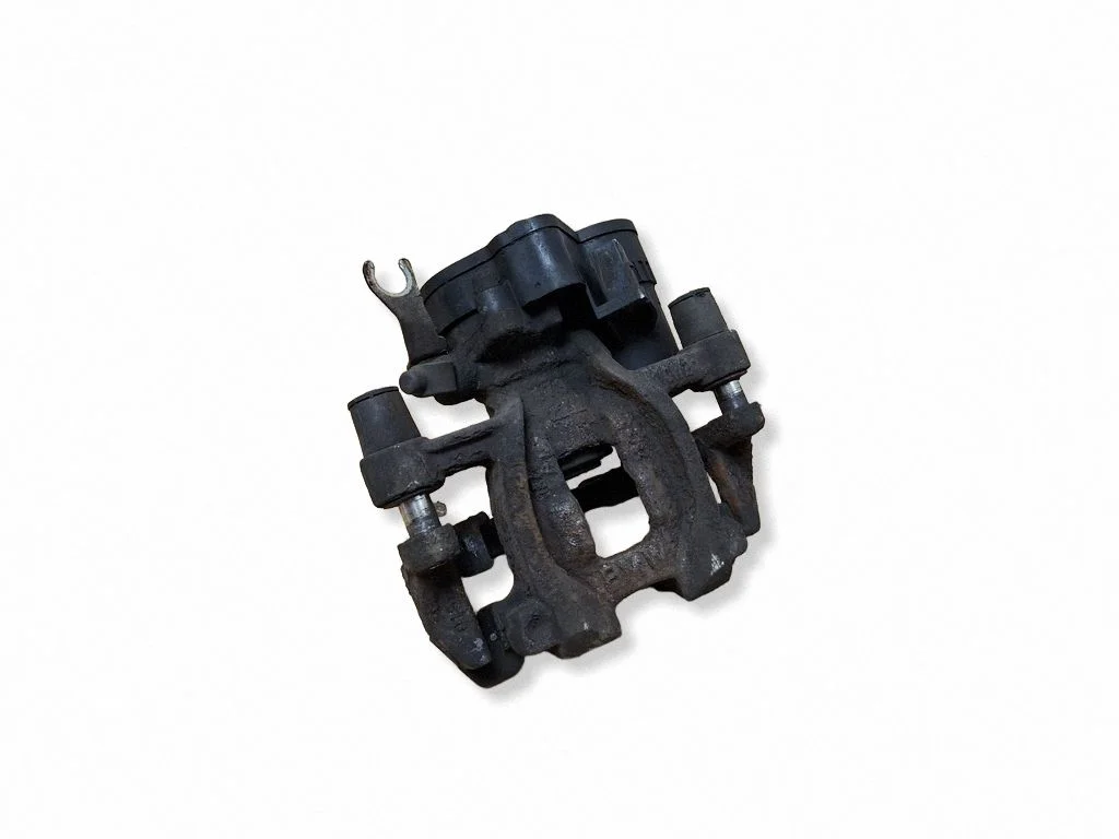 Tagumine pidurisadul 6798957