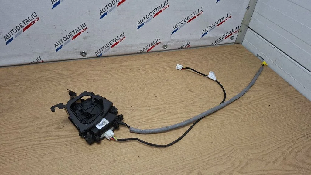 Tailgate/trunk/boot lift motor – BMW 3 Series F30 F35 F31 (2012-2018)