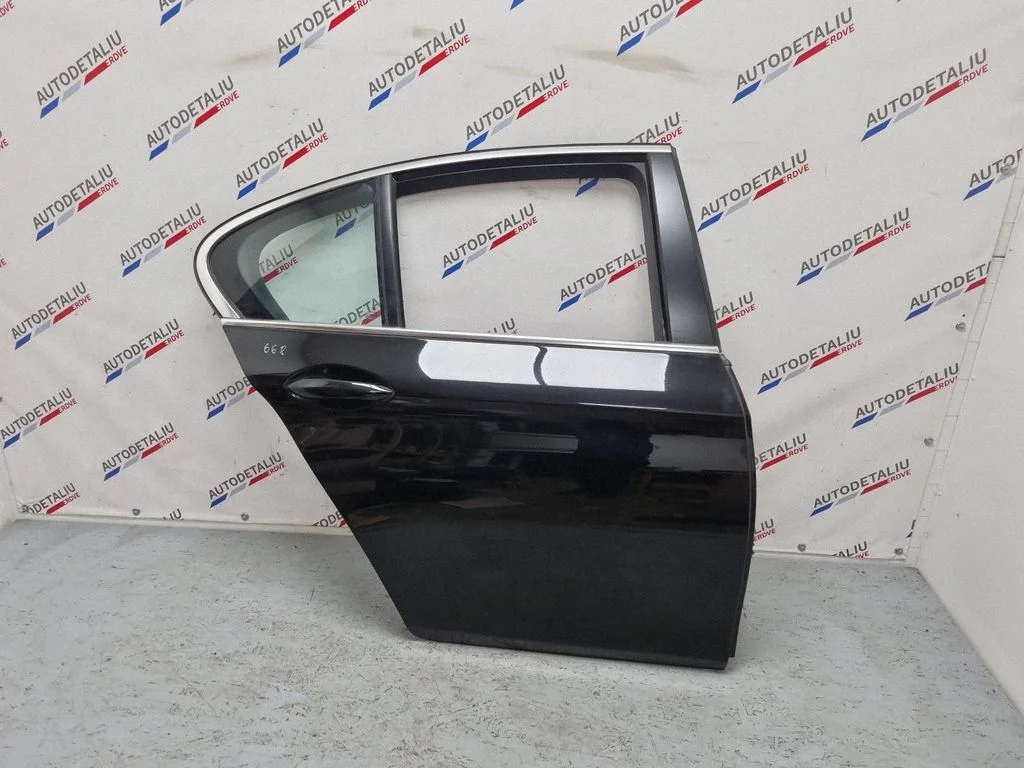 Aizmugurējās durvis 41009628756