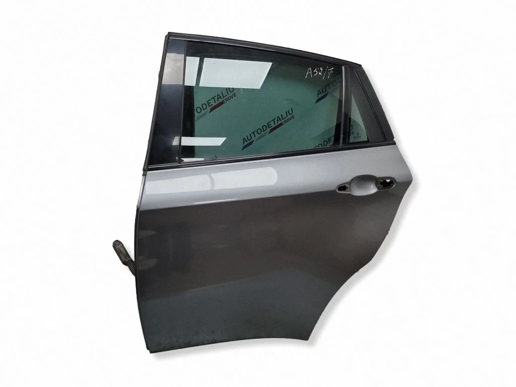Rear door 41527198161