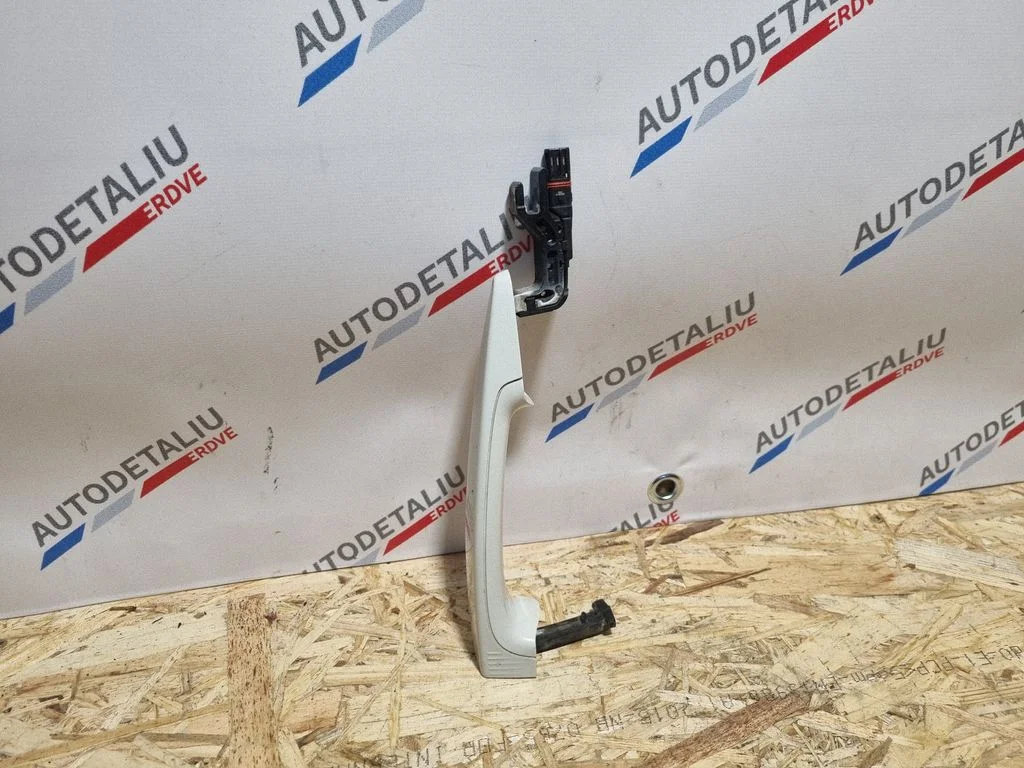 Rear door exterior handle 7209315