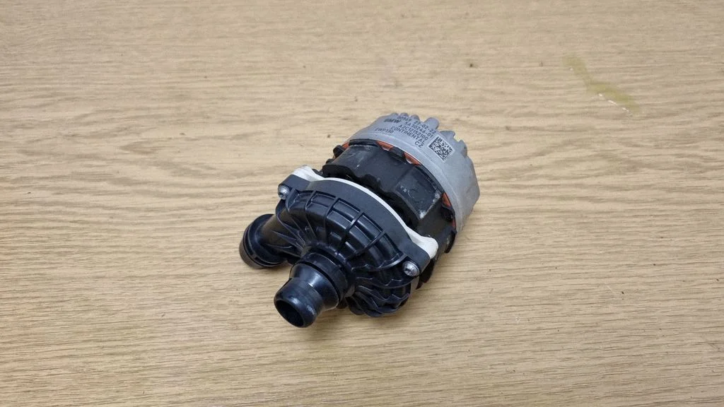 Electric auxiliary coolant/water pump 5A30246