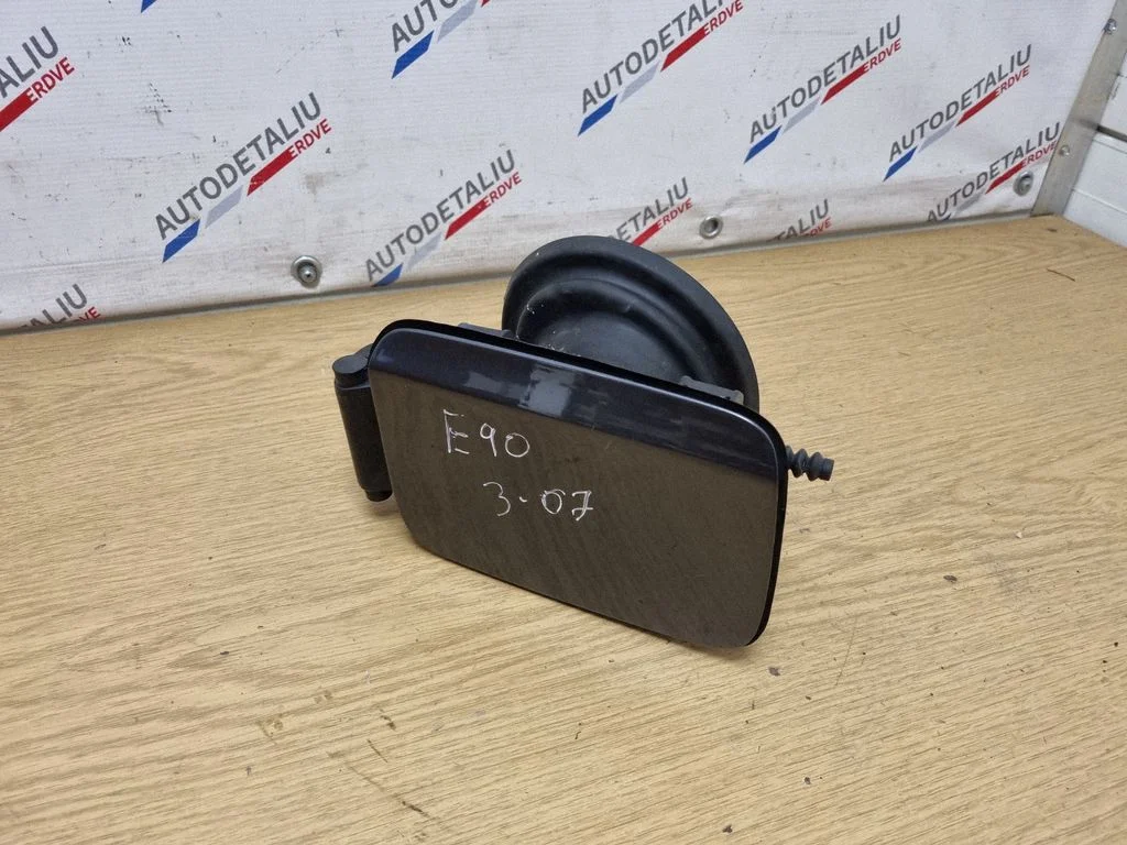 Fuel tank cap – BMW 3 Series E90 E91 (2005-2012)