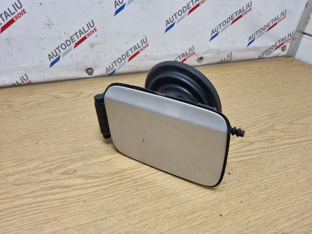 Fuel tank cap – BMW 3 Series E90 E91 (2005-2012)