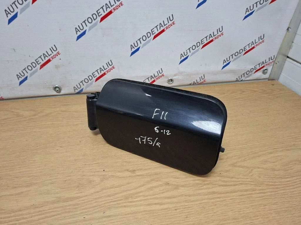 Klapka wlewu paliwa – BMW Seria 5 F10 F11 (2009-2016)