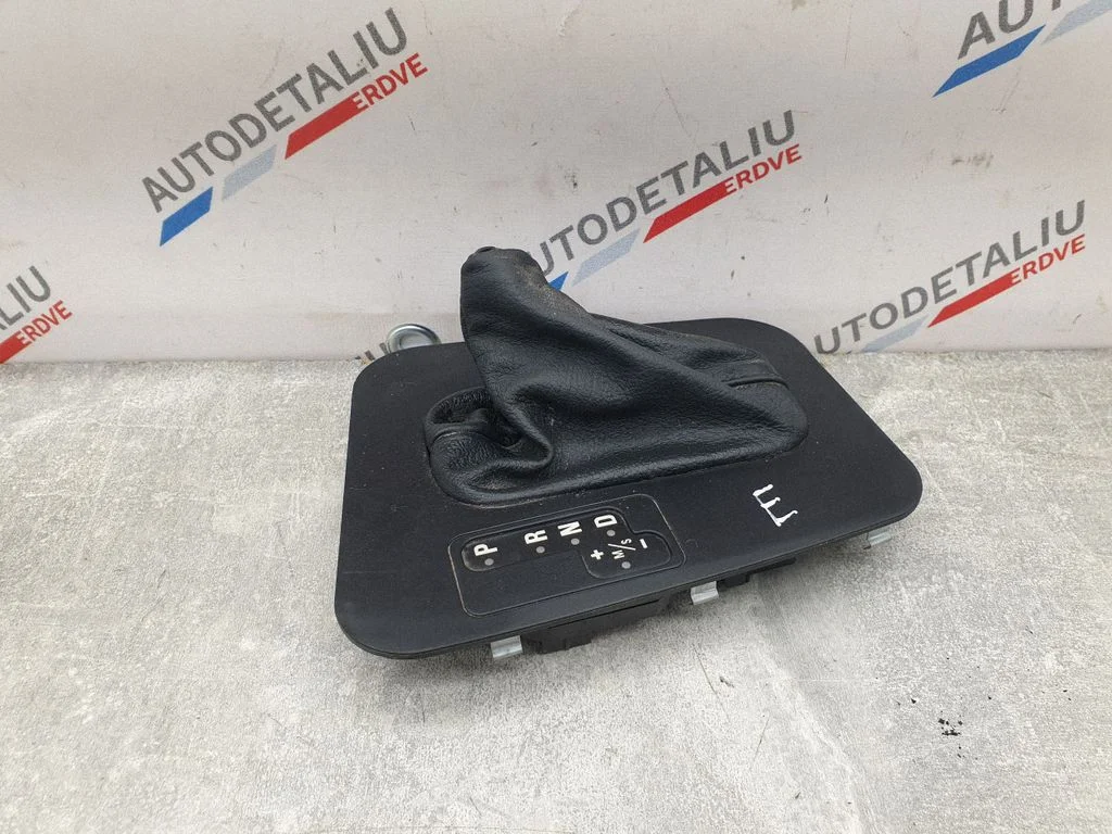 Pārnesumu pārslēga sviras apdare (plastmasas) – BMW 7. sērija E38 (1993-2001)