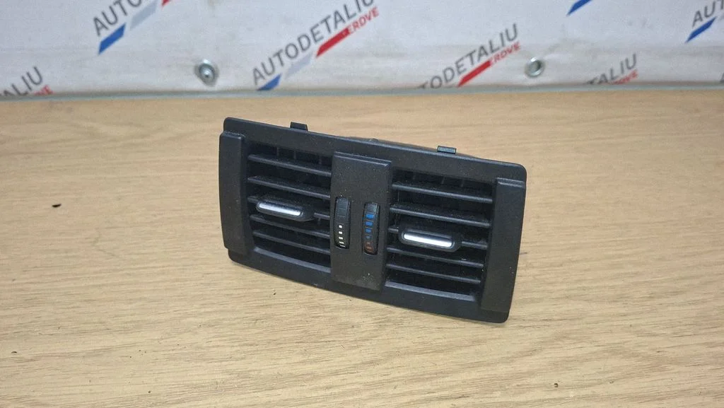 Kratka nawiewu tylna 9265350