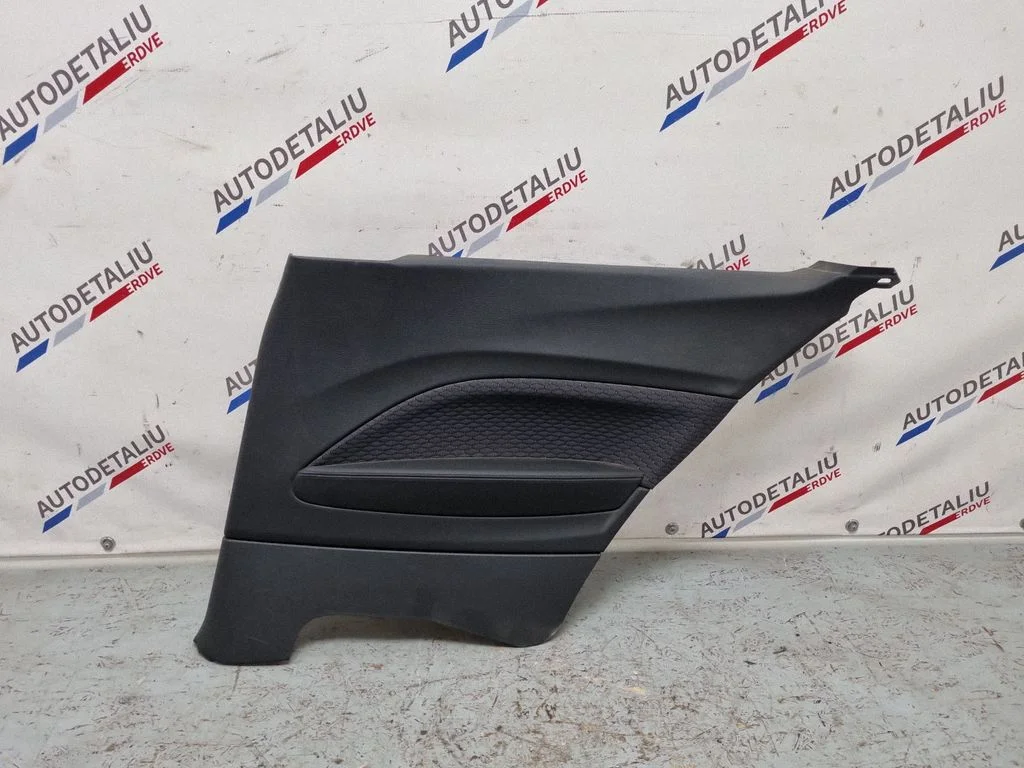 Aizmugurējo durvju apšuvums 4135328