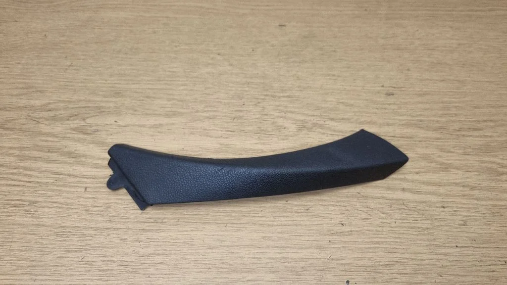 Tagumise ukse käepideme viimistlus – BMW 3-seeria E90 E91 (2005-2012)