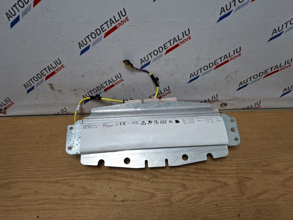 Kõrvalistuja turvapadi 6995901