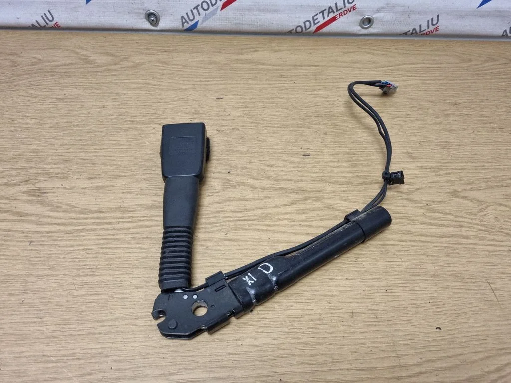 Front seatbelt buckle – BMW X1 E84 (2009-2015)