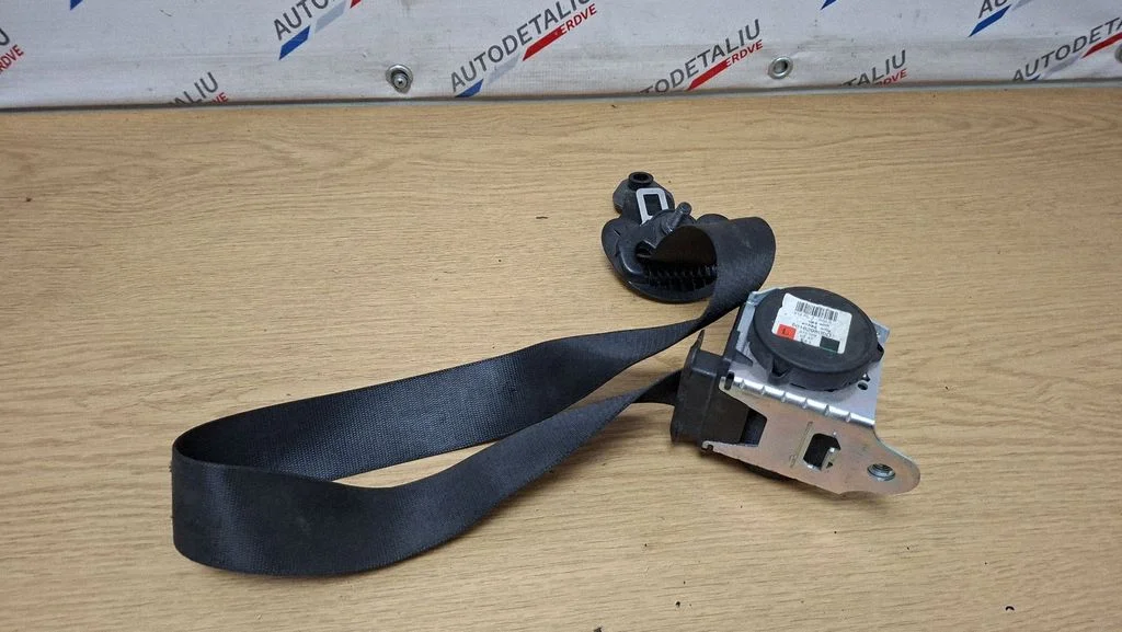 Priekšējā drošības josta 601629800D