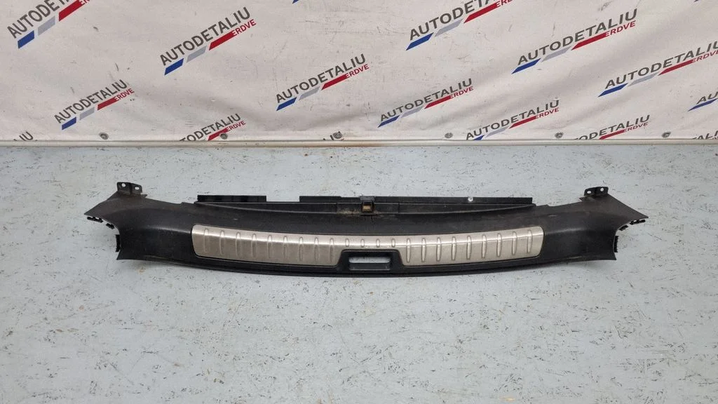 Trunk/boot sill cover protection 6981004