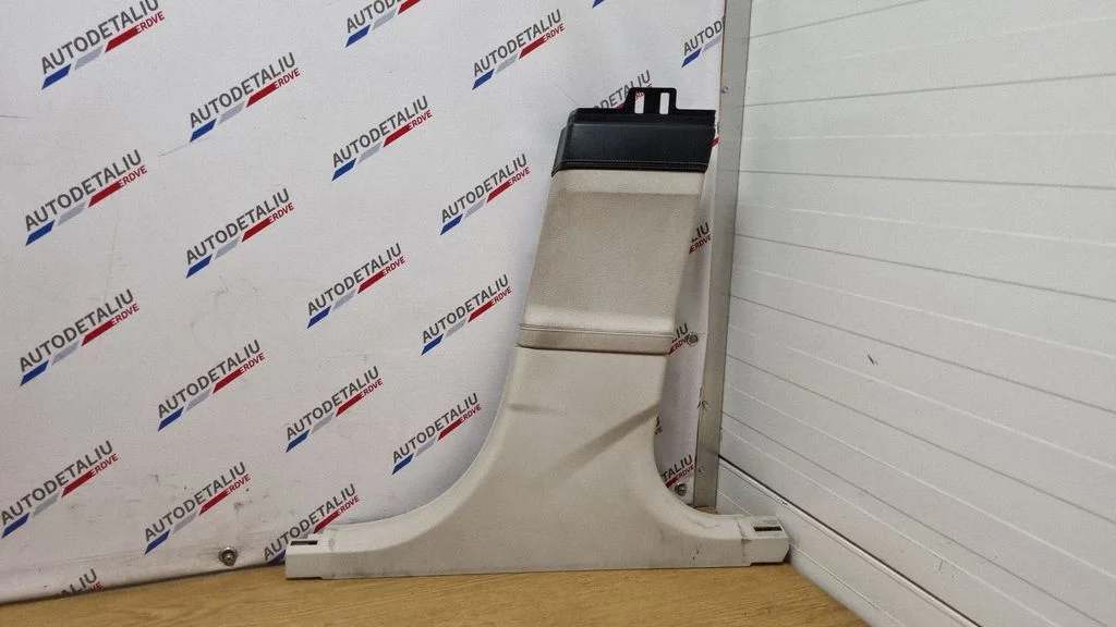 (B) pillar trim (bottom) 7289390