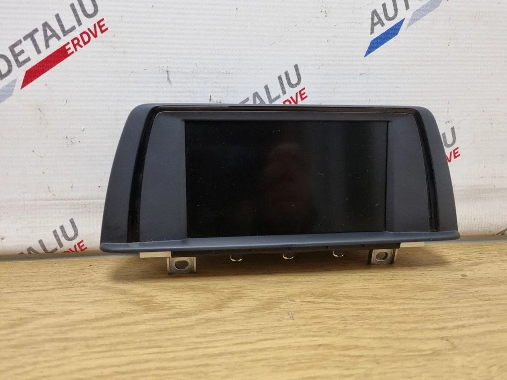 Screen/display/small screen – BMW 3 Series F30 F35 F31 (2012-2018)