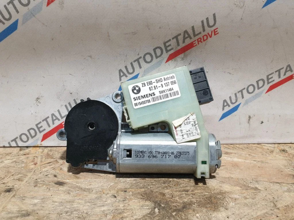 Jumta lūkas motoriņš/piedziņa 9137056