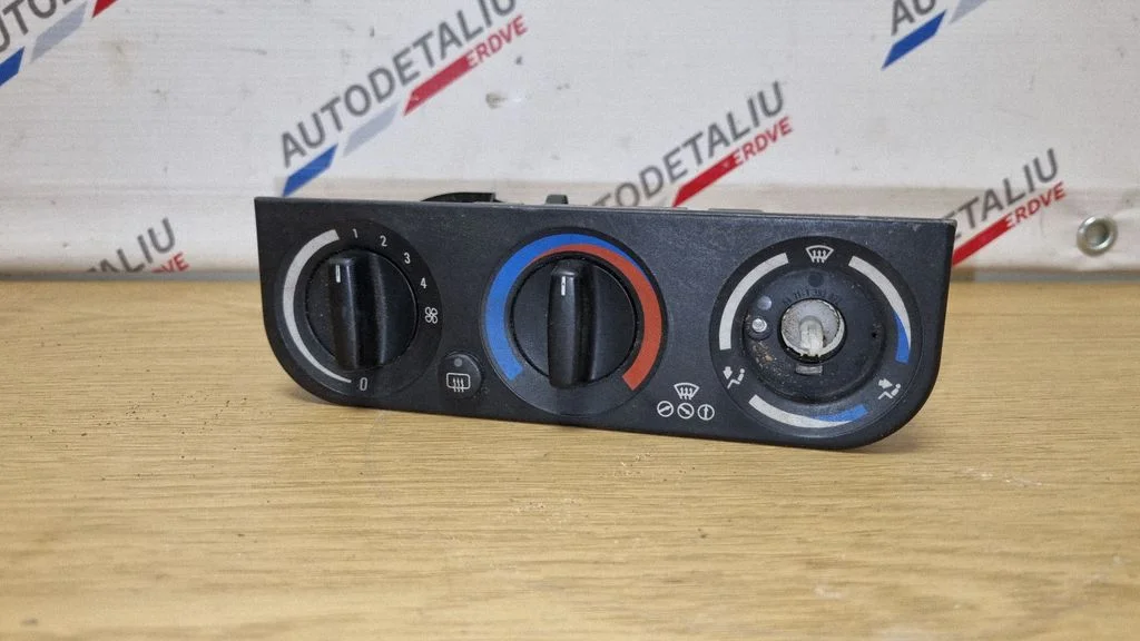 Gaisa kondicioniera/klimata/sildītāja vadības bloks (salonā) – BMW Z3 E36 (1994-2002)