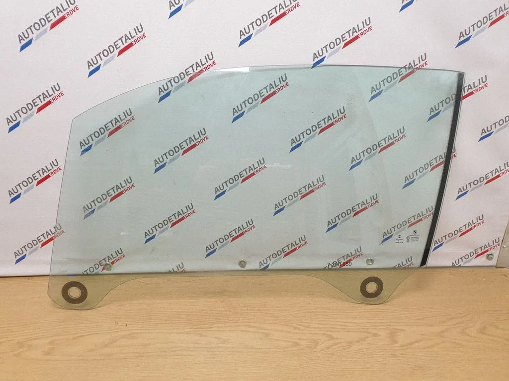 Galvenais priekšējo durvju stikls (četrdurvju) 7290859