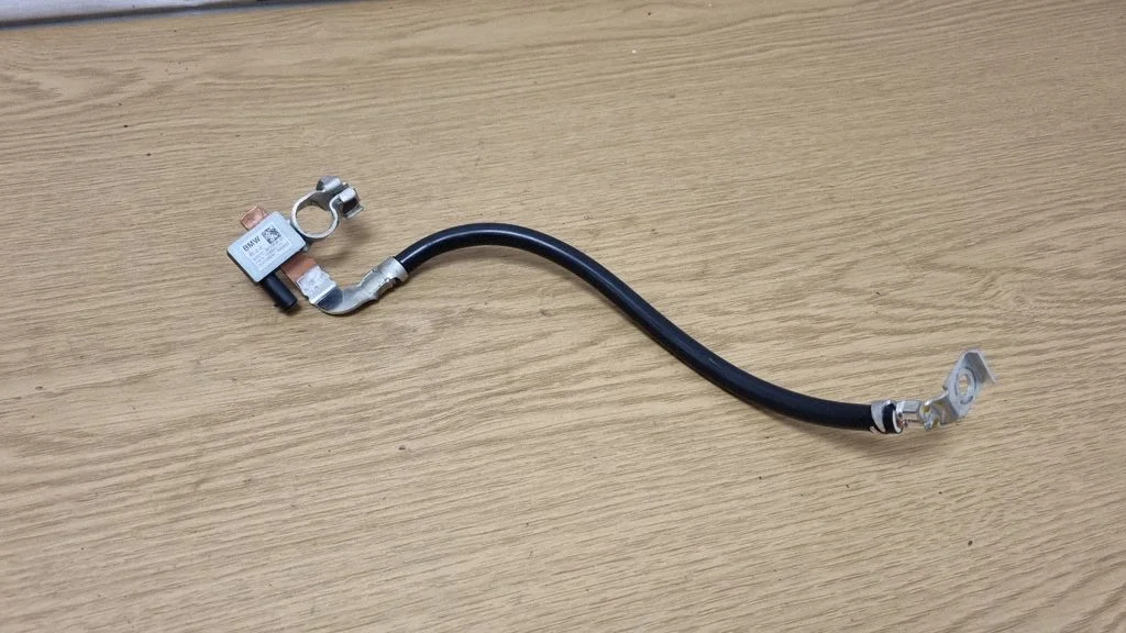 Miinusjuhe (aku) – BMW 3-seeria G20 G21 (2019-)