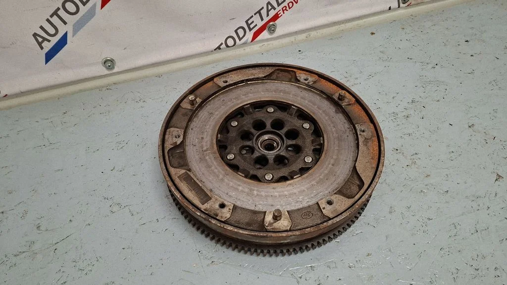 Dual mass flywheel – BMW 3 Series E92 E93 (2005-2014)