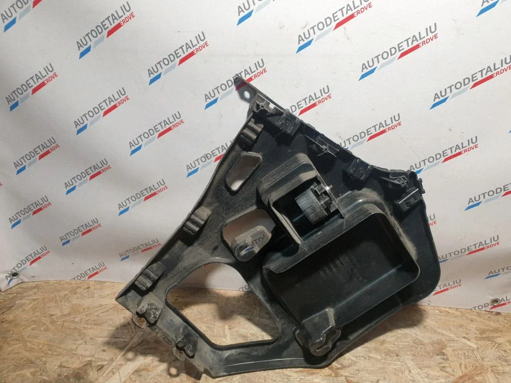 Bufera stūra daļas turētājs – BMW 2. sērija F22 F23 (2013-2017)