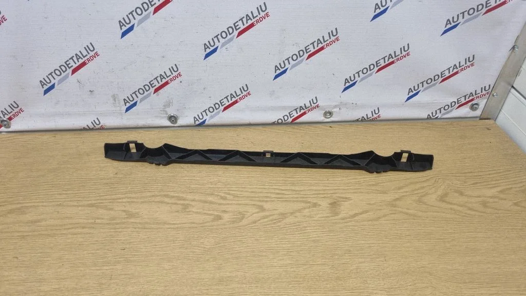 Radiatoru paneļa kronšteins 7347596