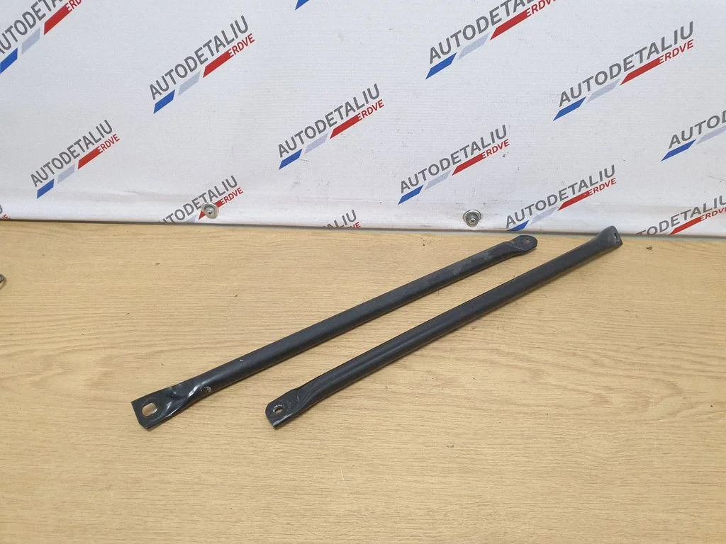 Radiatoru paneļa kronšteins 7187096