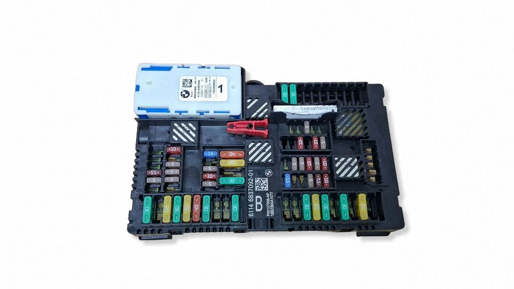 Drošinātāju bloks 6837092