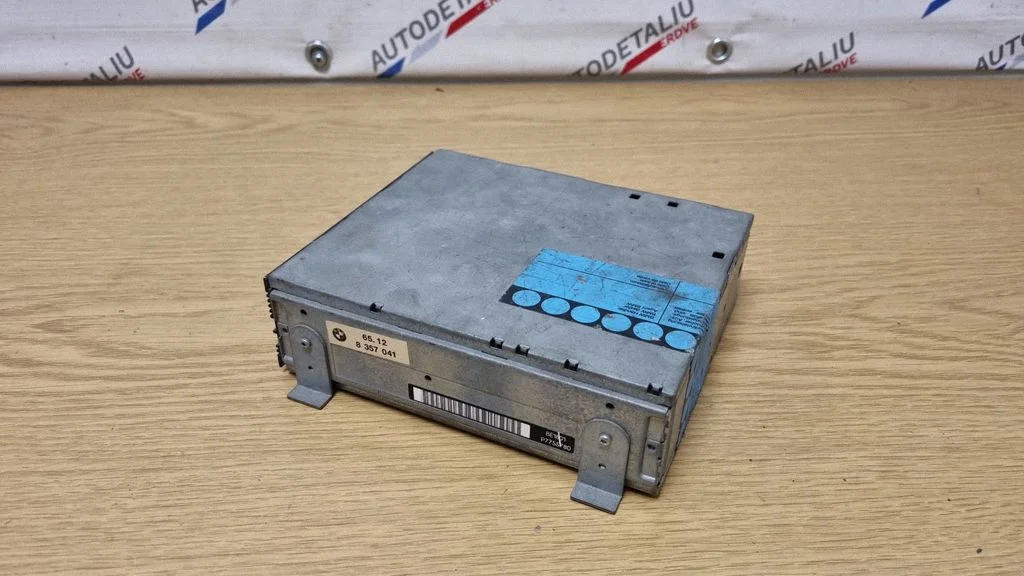 Radio/CD/DVD atskaņotājs/navigācija 8357041