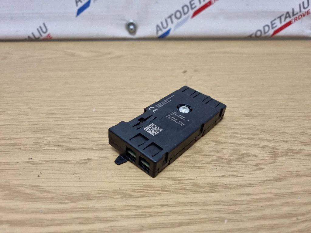 Aerial antenna amplifier – BMW 3 Series G20 G21 (2019-)