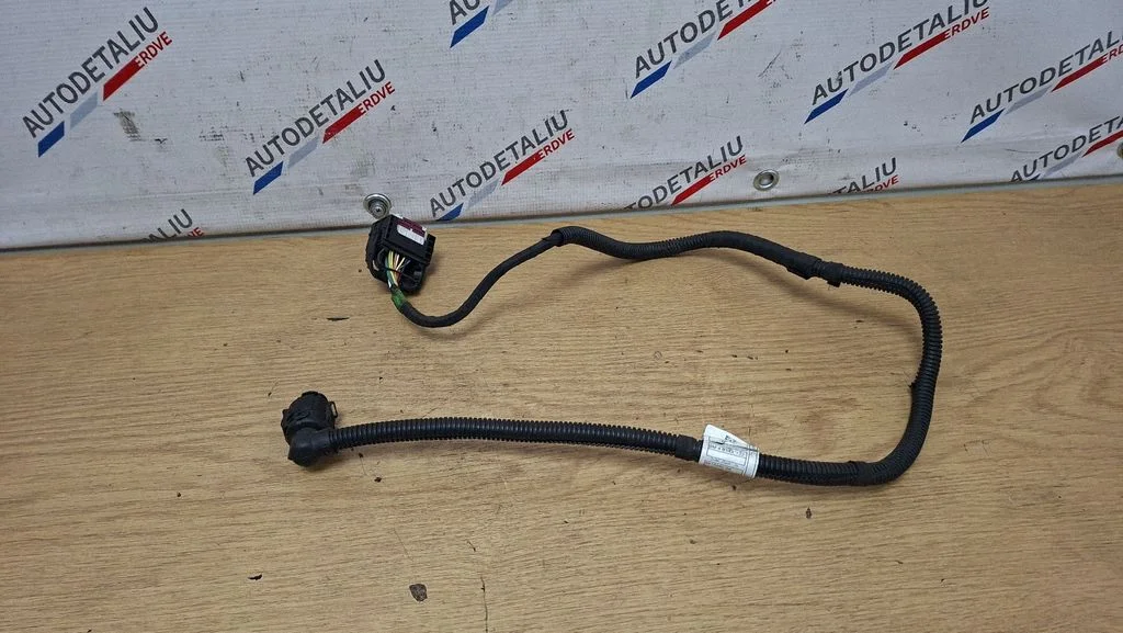 Motora vadu instalācija 8678960