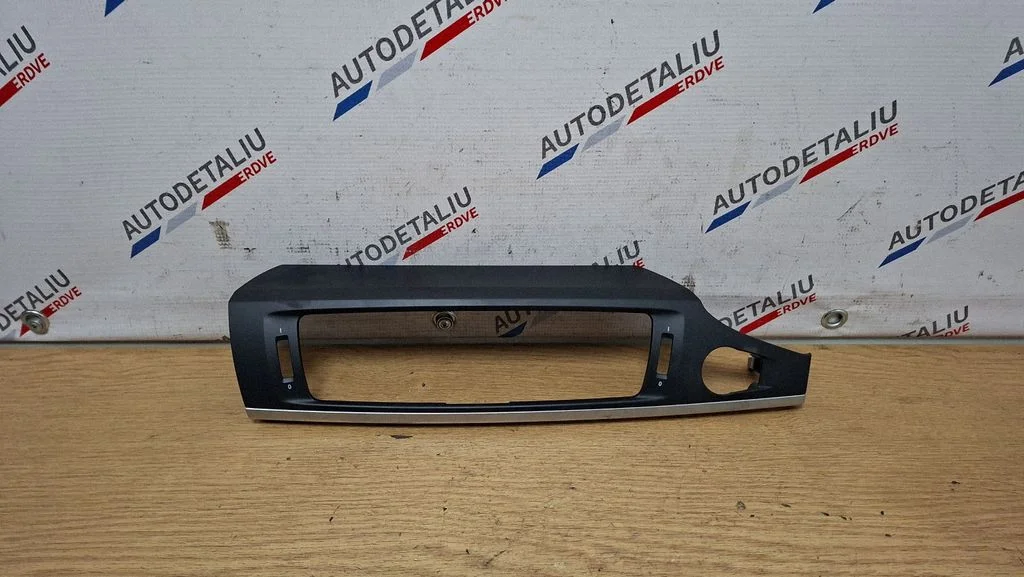 Muu armatuurlaua osa 9184123
