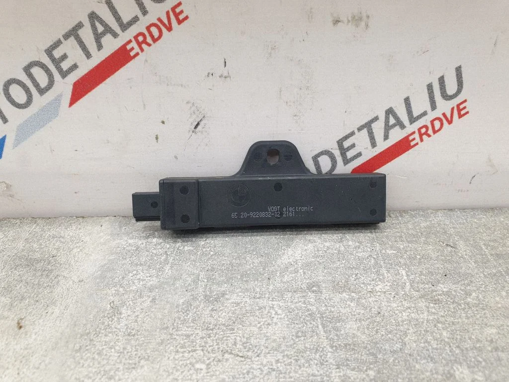 Interior comfort aerial antenna – BMW X5 F15 (2013-2017)