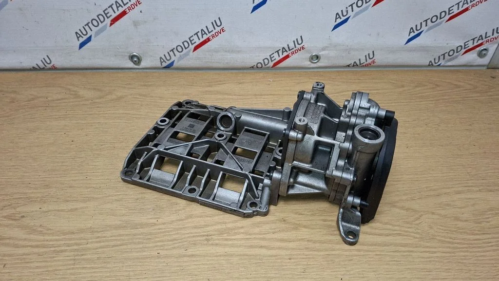 Oil pump 7798014