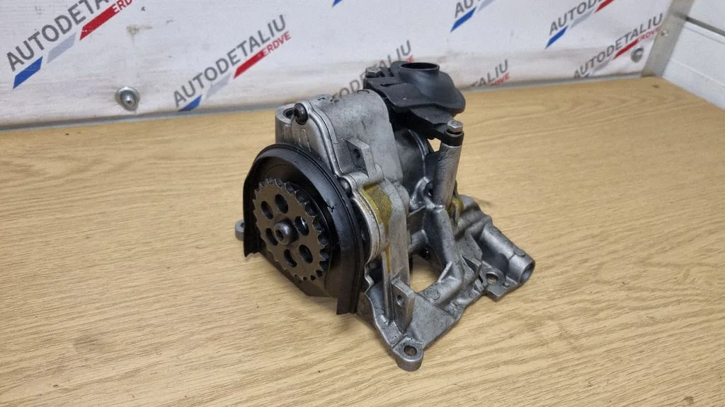 Oil pump 7823007