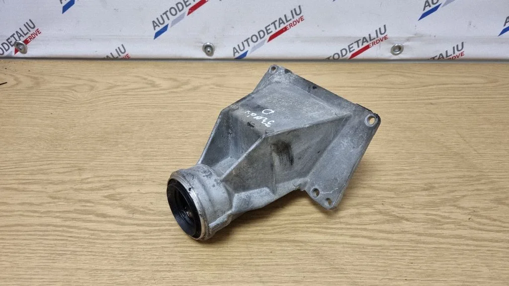 Wspornik łożyska półosi – BMW Seria 3 F30 F35 F31 (2012-2018)