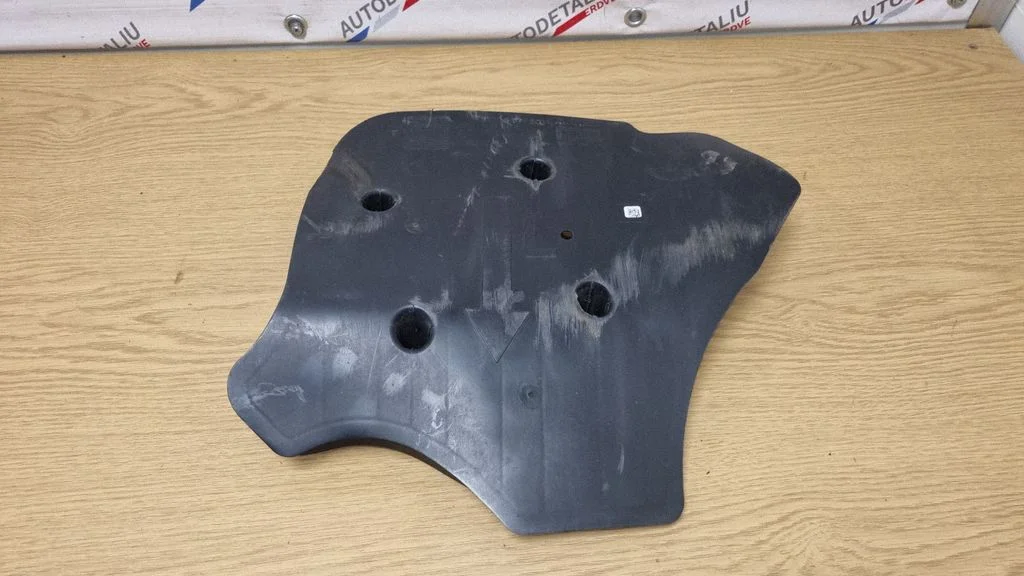 Rear underbody cover/under tray 6876803