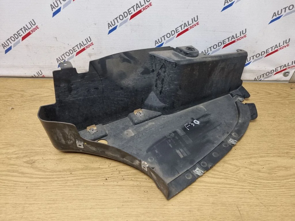 Tagumise kaitseraua põhjakaitse – BMW 3-seeria F30 F35 F31 (2012-2018)