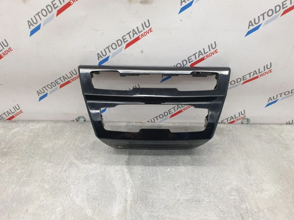 Klimata kontroles/apsildes vadības apdare 9305907