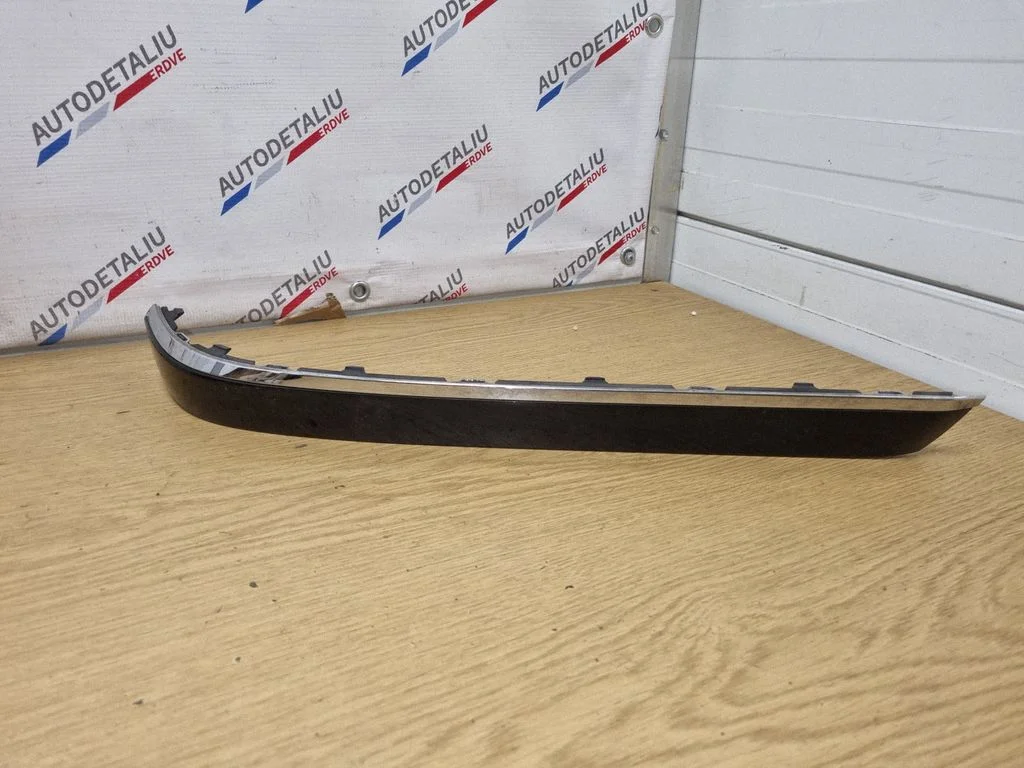 Rear bumper trim bar molding – BMW 7 Series E65 E66 (2001-2008)