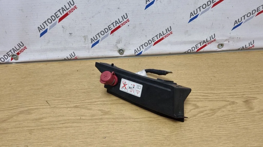 Cita motora nodalījuma detaļa 7290711