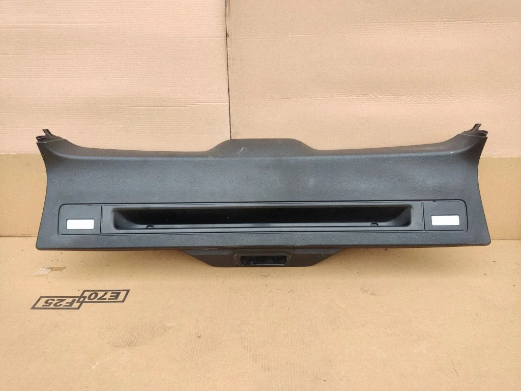 Tailgate trim – BMW X5 F15 (2013-2017)