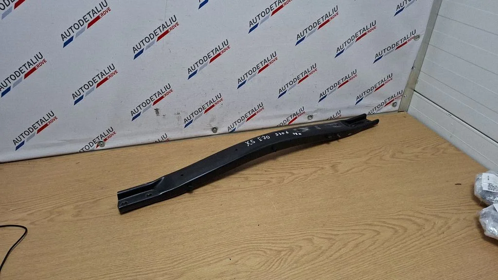 Radiatoru paneļa augšējā daļa 7228081