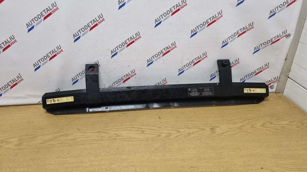 Radiatoru paneļa augšējā daļa – BMW 6. sērija E63 E64 (2002-2010)